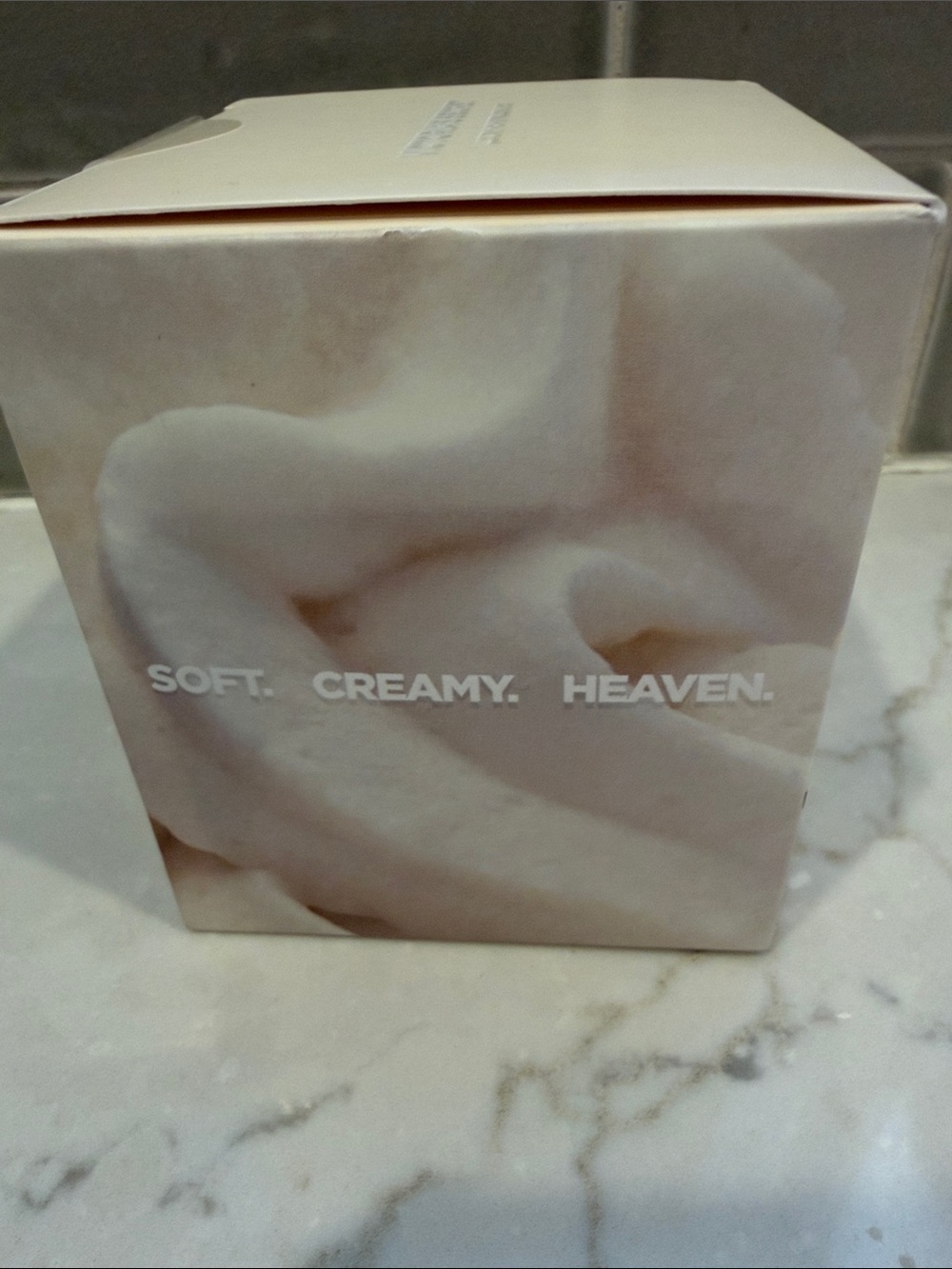 Victoria's Secret Whipped Dream Scented Candle - Pale Peach & White - Picture 4 of 5